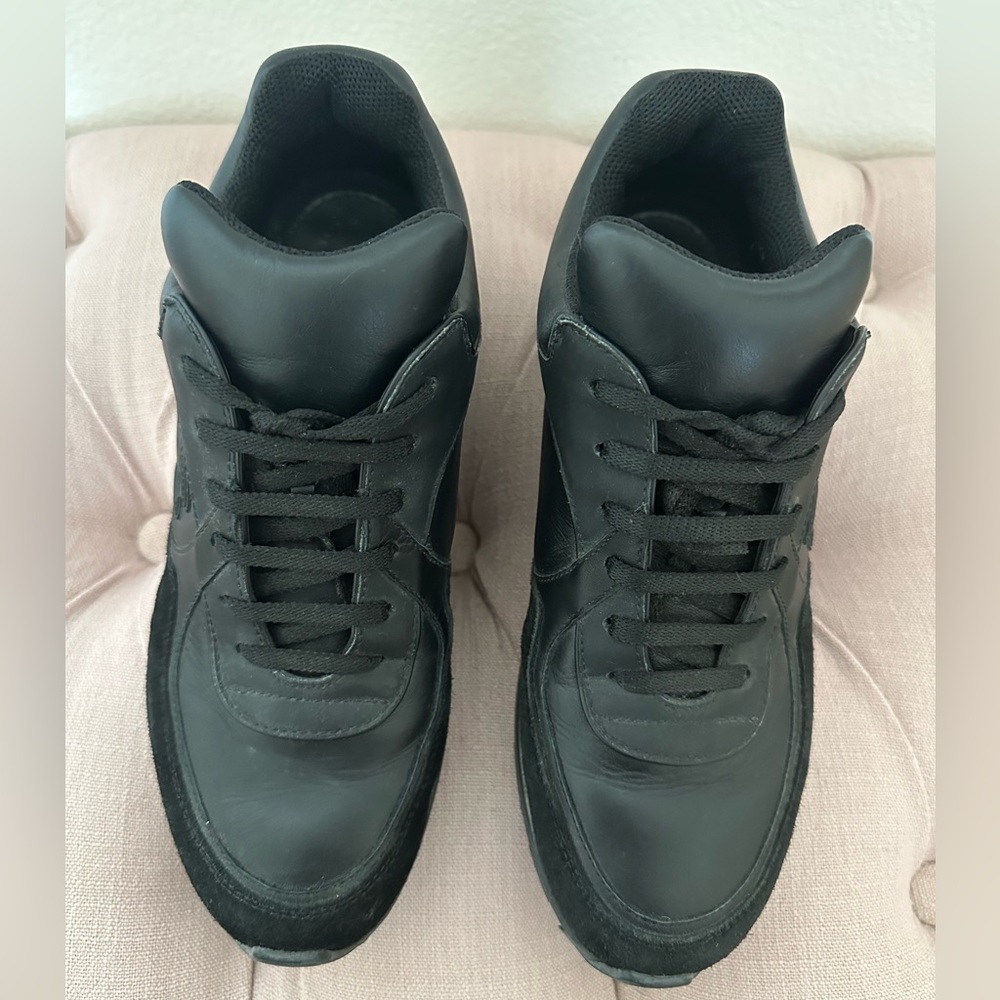 CHANEL black leather sneakers - Picture 3 of 9